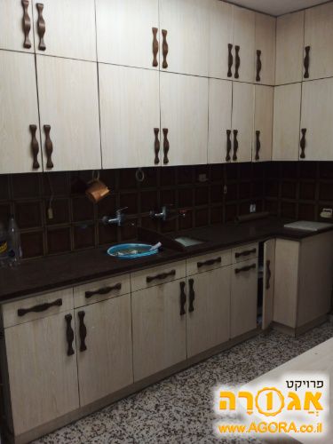 מטבח שלם סט עם שולחן וטרינה
