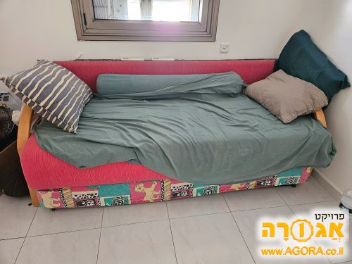 מיטת יחיד
