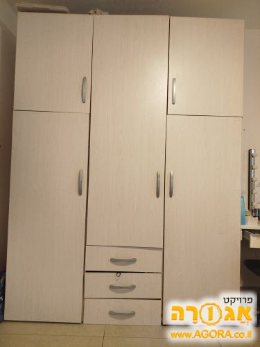 ארון בגדים רוחב 1.8