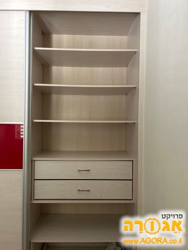 ארון בגדים