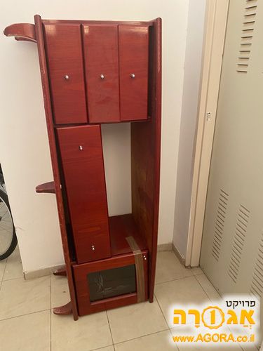שידת טלוויזיה עץ מלא כמו חדשה מציאה