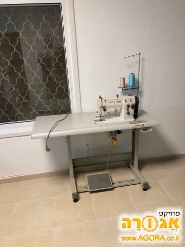 מכונת תפירה תעשייתית זינגר
