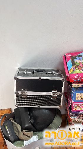 מזוודת איפור