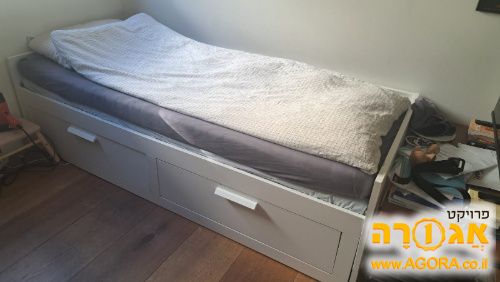 מיטת יחיד נפתחת לזוגית + מזרון