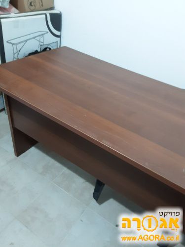 שולחן