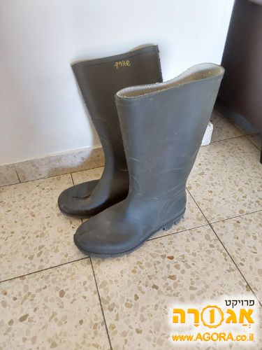 מגפיים שחורות לגבר