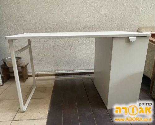 שולחן כתיבה