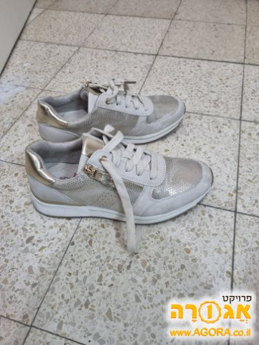 נעליים