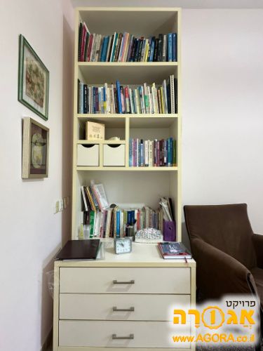 כוננית מדפים + מגירות