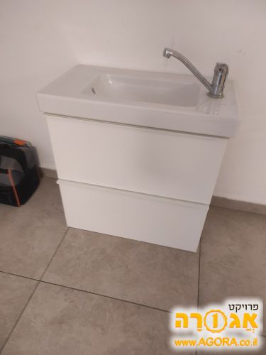 ארון אמבטיה