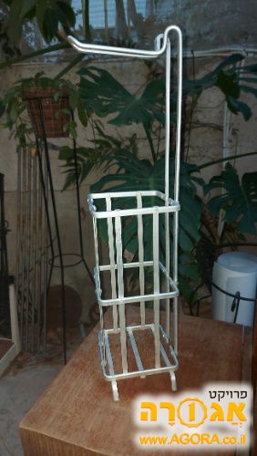 מתקן לנייר טואלט