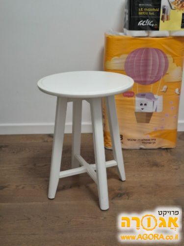 שולחן קטן