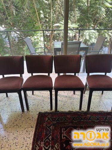 כסאות