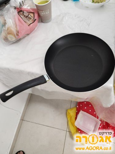 מחבת חדשה חדשה