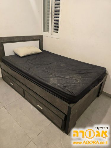 מיטה וחצי כולל מזרן ומיטת חבר