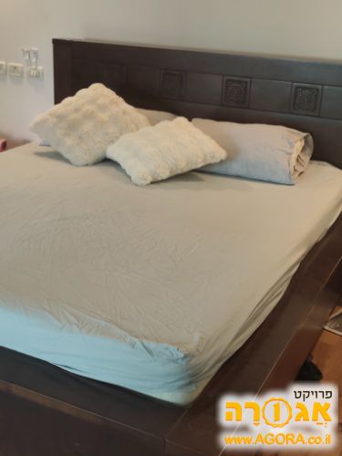מיטה זוגית