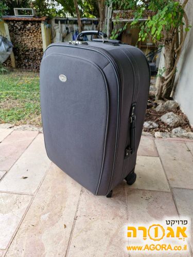 מזוודה גדולה