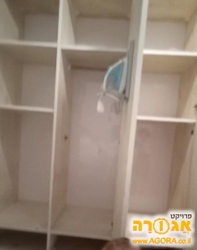 ארון בגדים