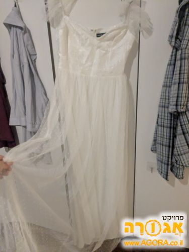 שמלה לבנה משין