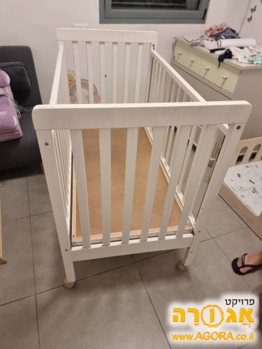 מיטת תינוק (ללא מזרן)