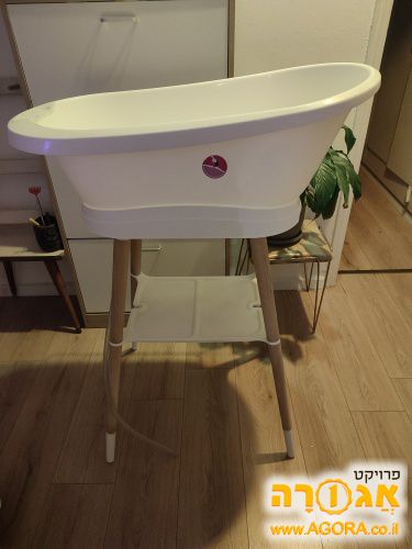 אמבטיה לתינוק