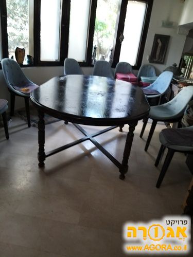 שולחן אוכל יפה וחזק