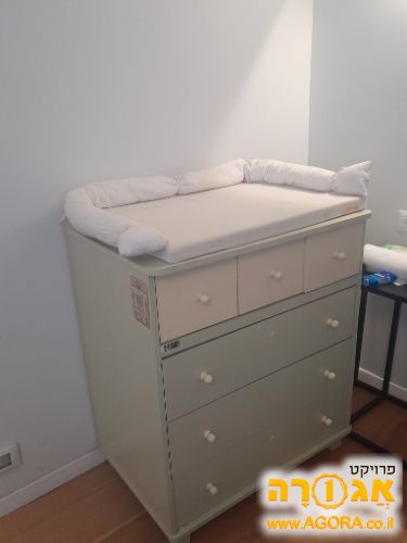 שידת החתלה