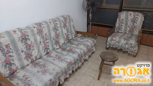 ספות וכיסאות