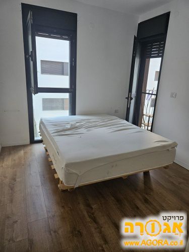 מיטה ובסיס מיטה