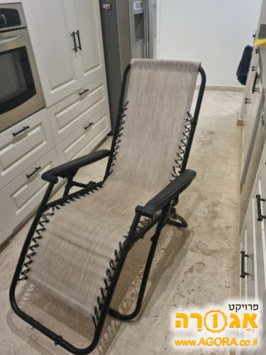 כסא נוח לגינה