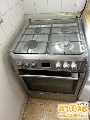 תנור עם כירות גז עליונות