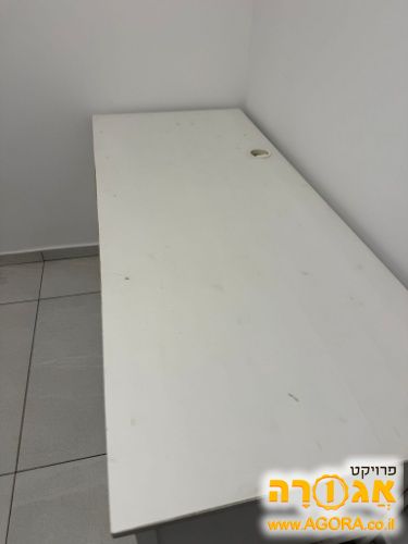 שולחן איקאה