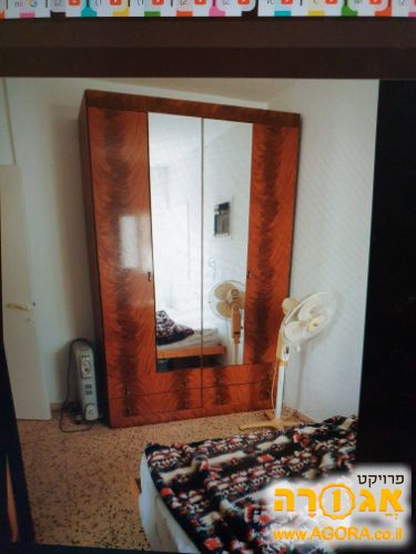 ארון בגדים