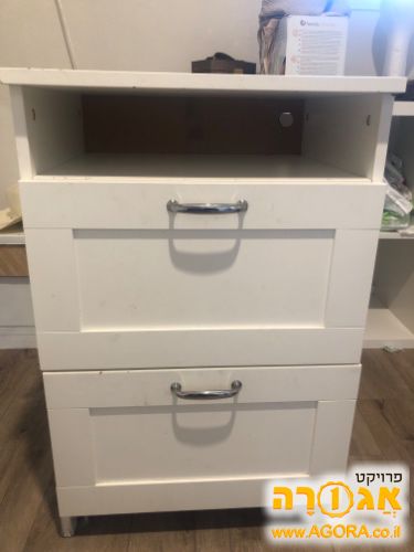 שידת עץ לבנה 2 מגירות