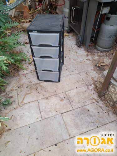 שידת פלסטיק כתר