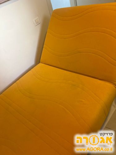 2 מיטות נפתחות (מיטת חבר) וארגז מצעים