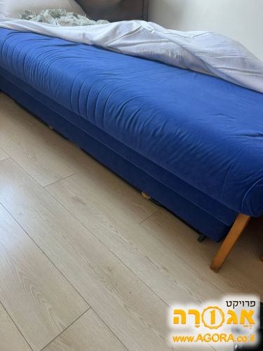 שתי מיטות נוער נפתחות עם ארגז מצעים