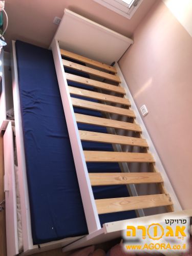 מיטת יחיד עם מזרון + מיטת חבר + 2 מגירות