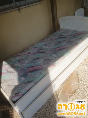 מיטה נפתחת