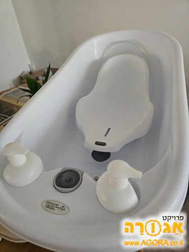 אמבטיה לתינוק