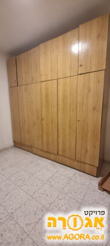 ארון בגדים
