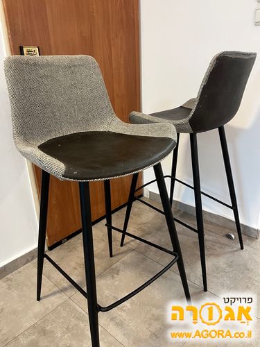 2 כסאות בר
