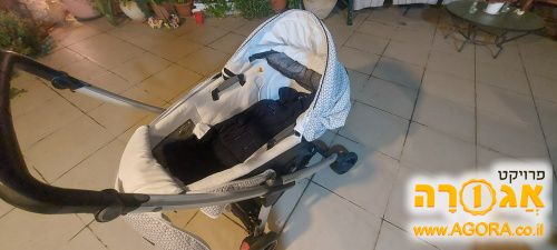 עגלת תינוק עם אמבטיה