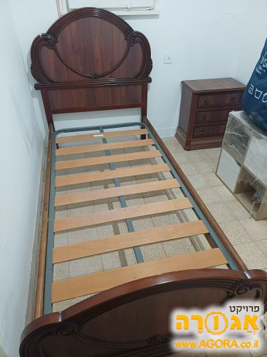 מיטת יחיד