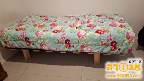 מיטת עץ אורן ומזרון 90/200