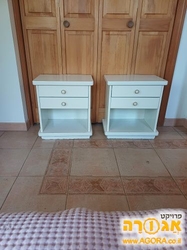 שידות ליד מיטה
