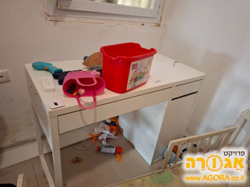 שולחן כתיבה איקאה