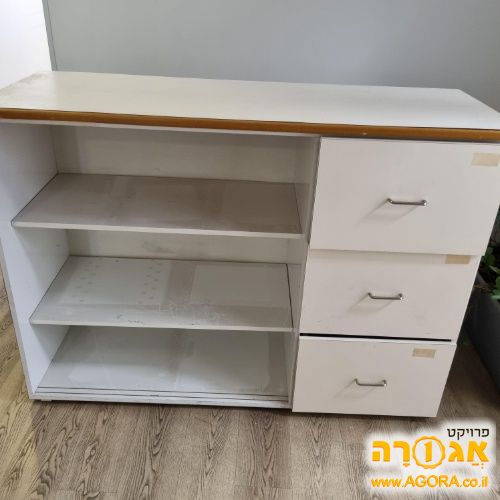 שידת מגירות ומדפים