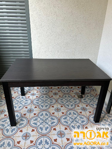 שולחן