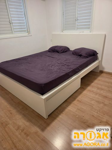 מסגרת מיטה 160*200